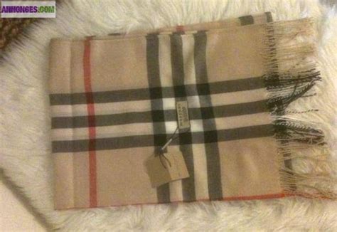 prix foulard burberry neuf|L'écharpe Burberry .